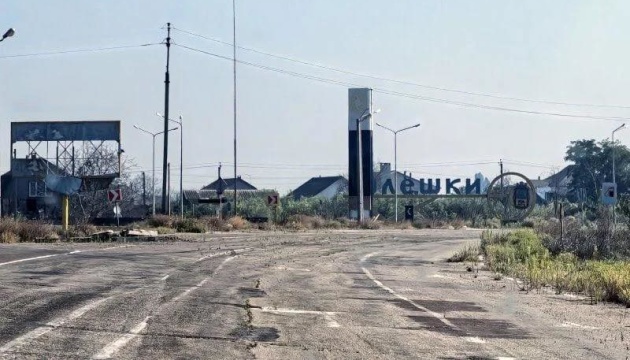 Українські воїни доставили заблокованим жителям Олешок понад 4 тонни гуманітарних вантажів