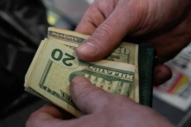 Курс валют на 21 жовтня: скільки коштують долар, євро та злотий