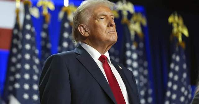 Напередодні виборів: рейтинг Трампа рекордно впав, а демократи випереджають республіканців